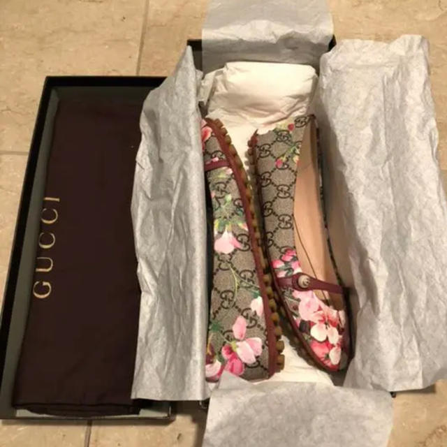 Gucci(グッチ)の【新品未使用】Gucci♡グッチ♡ブルームス♡花柄♡フラットシューズ  レディースの靴/シューズ(バレエシューズ)の商品写真