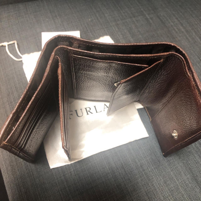 【新品未使用】FURLA 二つ折財布