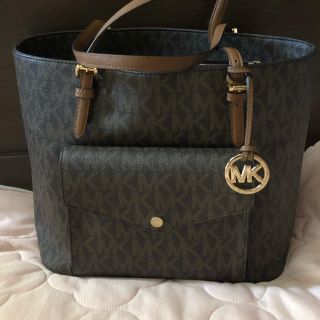 マイケルコース(Michael Kors)のマイケルコース　バッグ(ハンドバッグ)