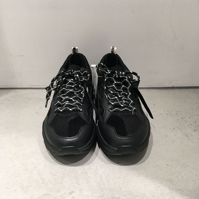 NIKE(ナイキ)の【ぽ様専用】BRANDBLACK　ブランドブラック　サガ　27.5cm メンズの靴/シューズ(スニーカー)の商品写真