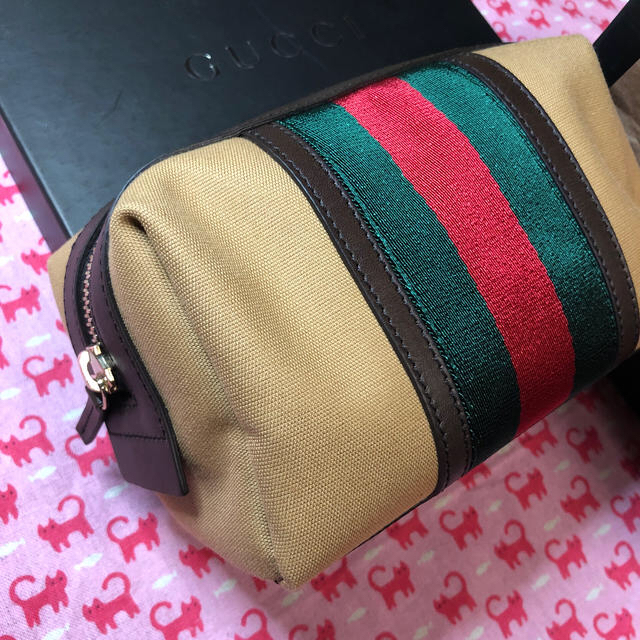 Gucci(グッチ)のグッチ（GUCCI）⭐️ポーチ⭐️新品未使用⭐️シェリーライン レディースのファッション小物(ポーチ)の商品写真