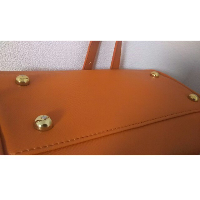 Samantha Thavasa(サマンサタバサ)のサマンサタバサ オレンジ ミニボストン レディースのバッグ(ハンドバッグ)の商品写真
