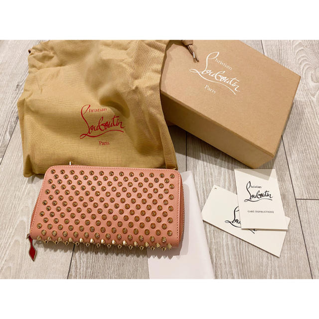 人気大割引 未使用品 - Louboutin Christian Christian 財布 ピンク
