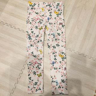 エイチアンドエム(H&M)のH&M 値下げ！バタフライ花柄パンツ　110(パンツ/スパッツ)