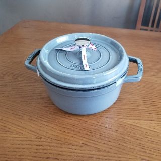 ストウブ(STAUB)のピコココットラウンド　22cm　グラファイトグレー(鍋/フライパン)