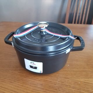 ストウブ(STAUB)のピコココットラウンド　22cm　ブラック(鍋/フライパン)