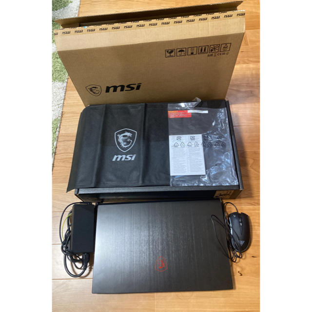 美品 msi ゲーミングノート gf75 thin 8RD-031JPPC/タブレット