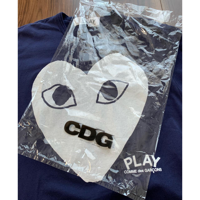 COMME des GARCONS(コムデギャルソン)のコムデギャルソン　PLAY  Tシャツ  COME des GARCONS  M メンズのトップス(Tシャツ/カットソー(半袖/袖なし))の商品写真