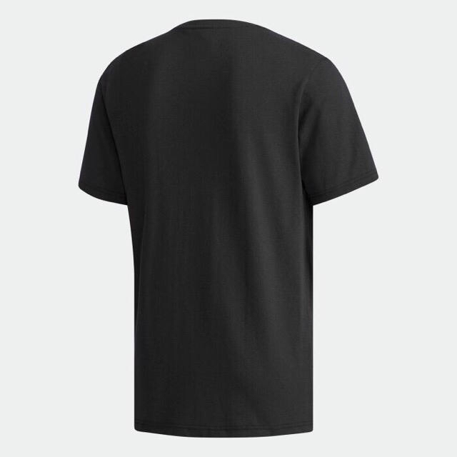 adidas(アディダス)の【新品】アディダスオリジナルス　Tシャツ　サイズO（XL）ワッペン　ブラック メンズのトップス(Tシャツ/カットソー(半袖/袖なし))の商品写真