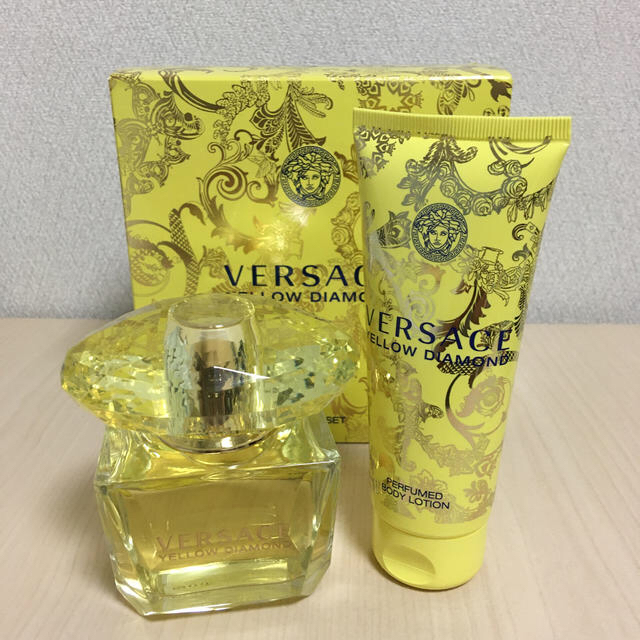 VERSACE YELLOW DIAMOND SET