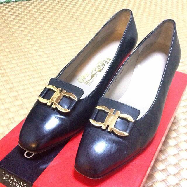 FERRAGAMO - パンプス✨