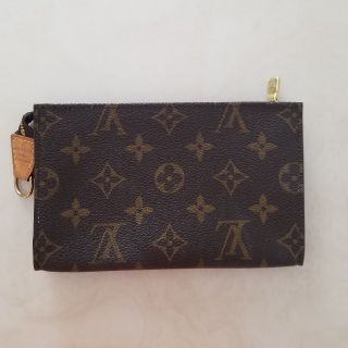 ルイヴィトン(LOUIS VUITTON)の【専用】ヴィトン★アクセサリポーチ モノグラム(ポーチ)