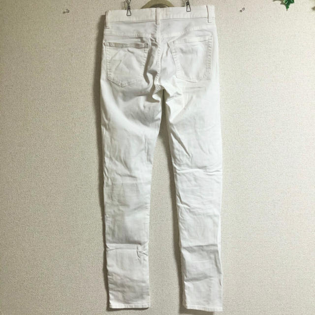 UNIQLO(ユニクロ)のユニクロ デニム スキニーパンツ ホワイト メンズのパンツ(デニム/ジーンズ)の商品写真