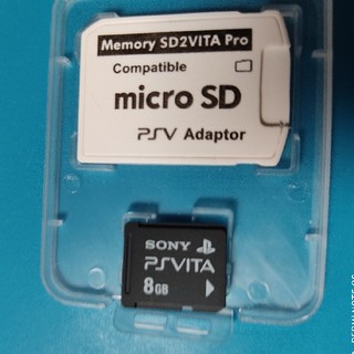 プレイステーションヴィータ(PlayStation Vita)のPS Vita メモリーカード 8GB  /Micro　SDアダプター(携帯用ゲーム機本体)