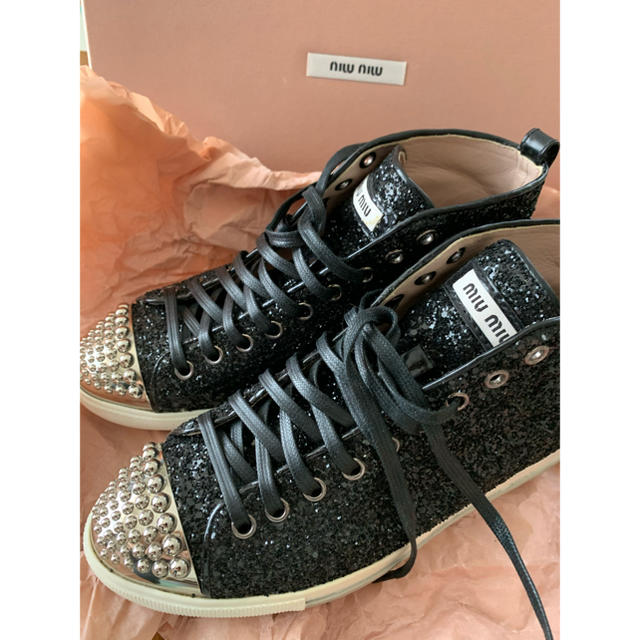 miumiu グリッターハイカットのスニーカー - スニーカー