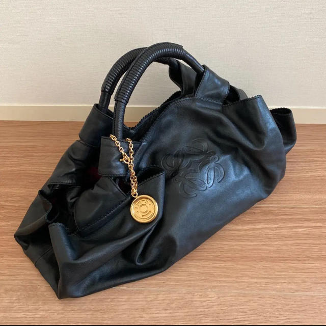 良品 ロエベ LOEWE ナッパアイレ チャームつき-