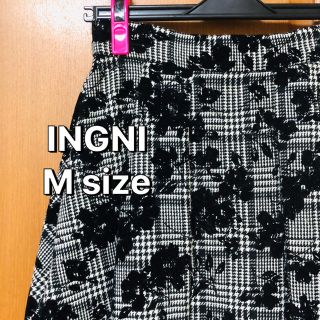 イング(INGNI)のINGNI イング　花柄スカート　秋冬(ミニスカート)