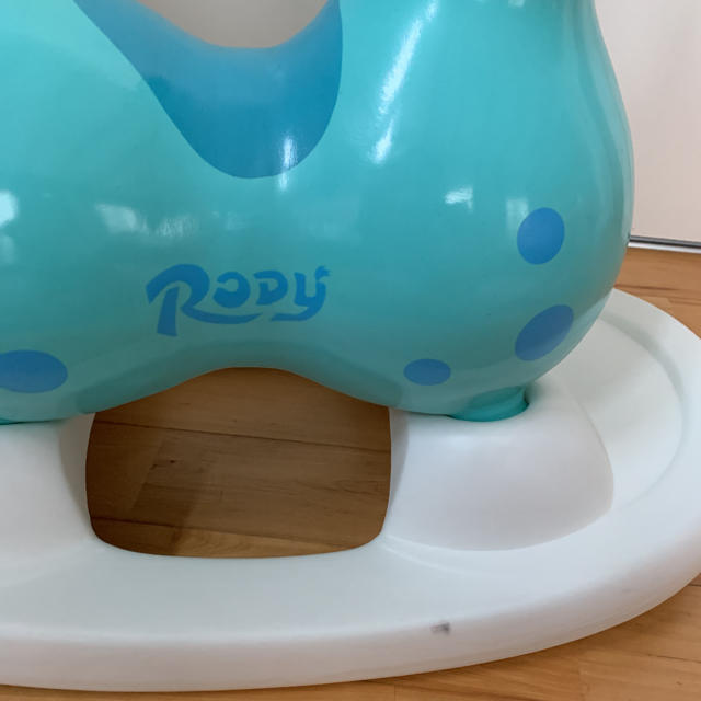 Rody(ロディ)の水色ロディ 本体 ロッキングベース台座つきセット乗用玩具 RODY  キッズ/ベビー/マタニティのおもちゃ(知育玩具)の商品写真
