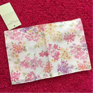 ローラアシュレイ(LAURA ASHLEY)のローラアシュレイ ブックカバー 新品(その他)