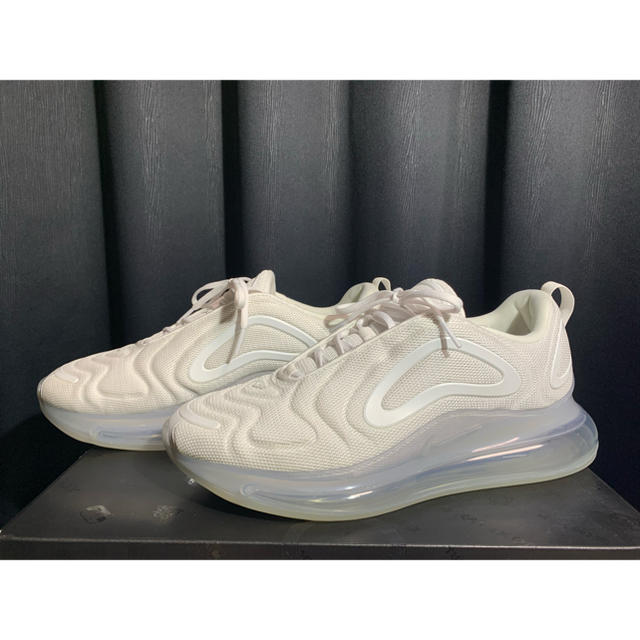 NIKE AIR MAX 720