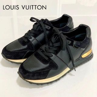 ルイヴィトン(LOUIS VUITTON)の1747 美品 ヴィトン ランアウェイ スニーカー 黒×ゴールド(スニーカー)