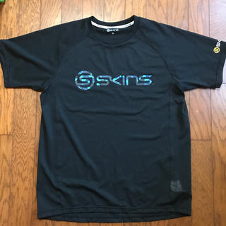 スキンズ(SKINS)のTシャツ　　skins(Tシャツ/カットソー(半袖/袖なし))