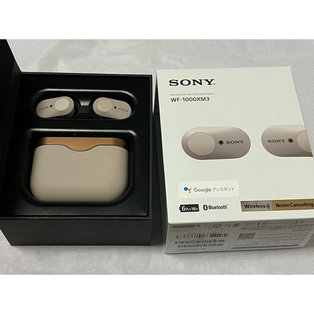 SONY(ソニー)のSONY WF-1000XM3 ノイズキャンセリングイヤホン 美品 スマホ/家電/カメラのオーディオ機器(ヘッドフォン/イヤフォン)の商品写真