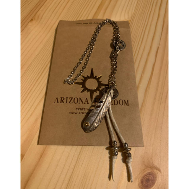 ARIZONA FREEDOM(アリゾナフリーダム)の全てアリゾナ　フェザー60mm  ホイール2つ　イーグルフック　シルバービーズ メンズのアクセサリー(ネックレス)の商品写真