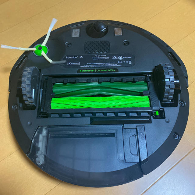 iRobot(アイロボット)のルンバ　e5 スマホ/家電/カメラの生活家電(掃除機)の商品写真