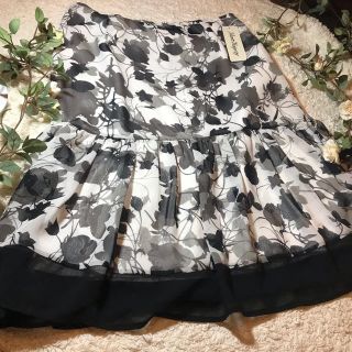 ♡新品タグ付きモノトーンシースルースカート♡(ひざ丈スカート)