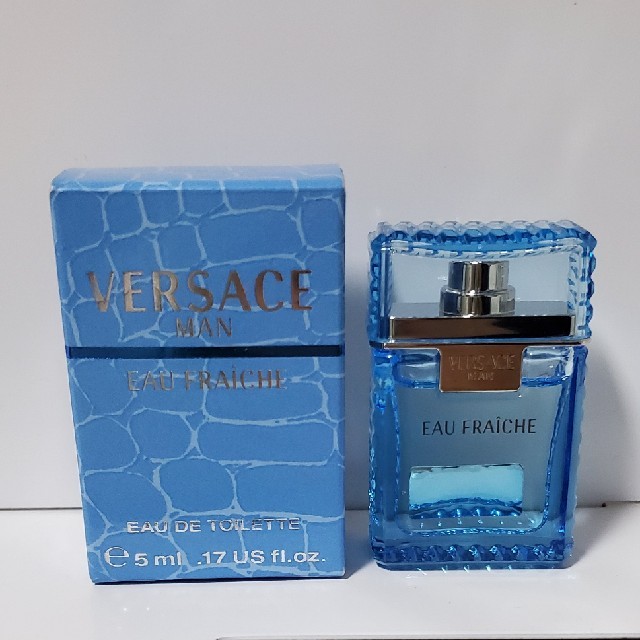 VERSACE(ヴェルサーチ)のミニ香水 VERSACE MAN オーフレッシュ コスメ/美容の香水(その他)の商品写真