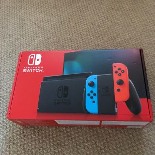 ニンテンドースイッチ(Nintendo Switch)の中古任天堂スイッチ新型ブルーレッド(家庭用ゲーム機本体)