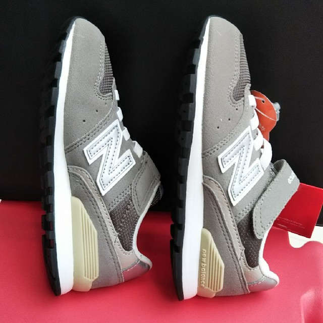 New Balance(ニューバランス)の新品ニューバランス18.5スニーカー キッズ/ベビー/マタニティのキッズ靴/シューズ(15cm~)(スニーカー)の商品写真