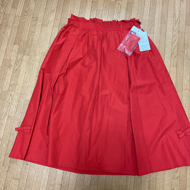 GALLERY VISCONTI(ギャラリービスコンティ)のギャラリービスコンティ　リボン付きスカート新品 レディースのスカート(ひざ丈スカート)の商品写真