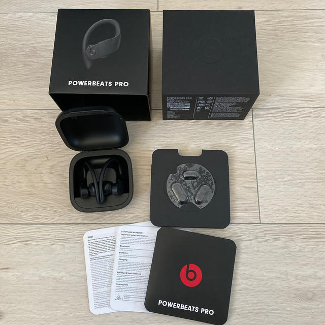 Powerbeats Pro ブラック - ヘッドフォン/イヤフォン