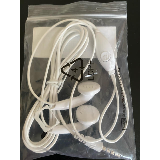  [新品•未使用] モトローラ イヤホン MOTOROLA earphone スマホ/家電/カメラのオーディオ機器(ヘッドフォン/イヤフォン)の商品写真