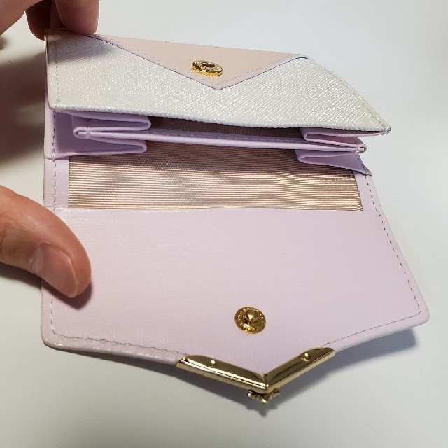 4℃(ヨンドシー)の【新品未使用】Luria 4℃　折り財布 レディースのファッション小物(財布)の商品写真