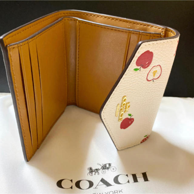 COACH(コーチ)のcoach コーチ ウォレット りんご 三つ折り財布 メンズのファッション小物(折り財布)の商品写真