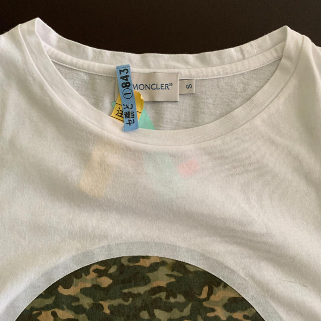 MONCLER(モンクレール)のモンクレール　珍しい　迷彩Tシャツ　ブランドクリーニング済 メンズのトップス(Tシャツ/カットソー(半袖/袖なし))の商品写真