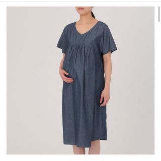 ムジルシリョウヒン(MUJI (無印良品))のインディゴ授乳に便利な半袖ワンピース　マタニティ(マタニティワンピース)