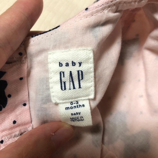 babyGAP(ベビーギャップ)のbaby GAP  ピンクのワンピース　パンツ付50〜60size キッズ/ベビー/マタニティのベビー服(~85cm)(ワンピース)の商品写真