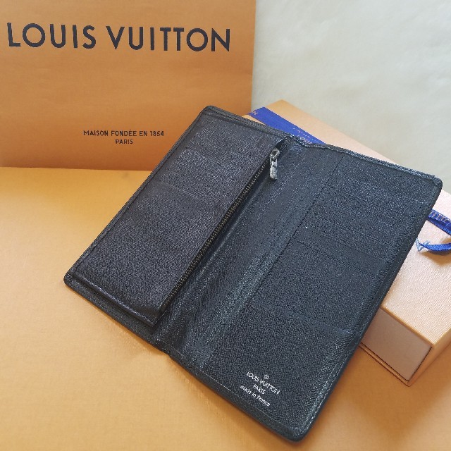 LOUIS VUITTON(ルイヴィトン)の【美品⭐️本物！】 ルイヴィトン 定価８万円 タイガ ブラザ ジッピー 長財布 メンズのファッション小物(長財布)の商品写真