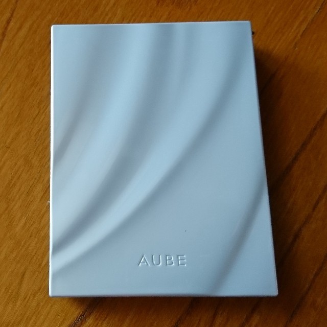 AUBE(オーブ)のberryさん専用 オーブ ブラシひと塗りシャドウN SC01 コスメ/美容のベースメイク/化粧品(アイシャドウ)の商品写真