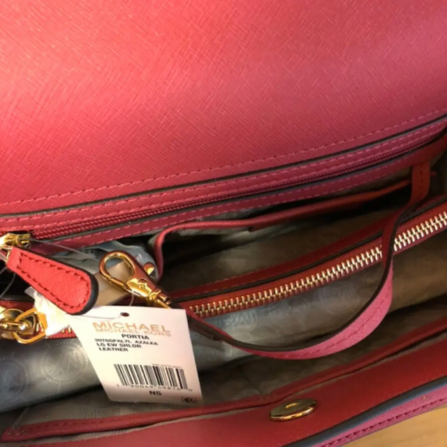 Michael Kors(マイケルコース)の❣️大幅値下げ❣️マイケルコース  2wayショルダーバッグ 新品未使用 レディースのバッグ(ショルダーバッグ)の商品写真