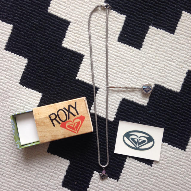 Roxy(ロキシー)の★pingu様へ★ ROXY ネックレス レディースのアクセサリー(ネックレス)の商品写真