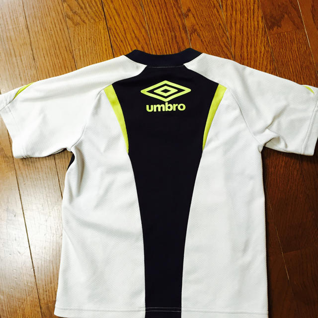 UMBRO(アンブロ)のumbroプラシャツサッカーゲームシャツ キッズ/ベビー/マタニティのキッズ服男の子用(90cm~)(その他)の商品写真