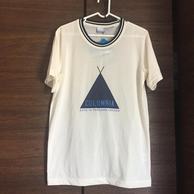 Columbia(コロンビア)の☺︎新品 Columbia Tシャツ☺︎ レディースのトップス(Tシャツ(半袖/袖なし))の商品写真