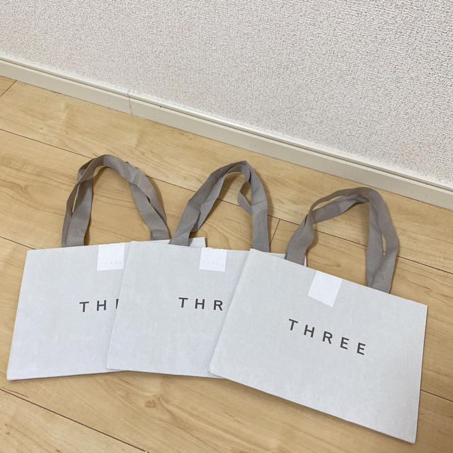 THREE(スリー)のTHREE スリー　ショップ袋　3枚セット✨✨ レディースのバッグ(ショップ袋)の商品写真
