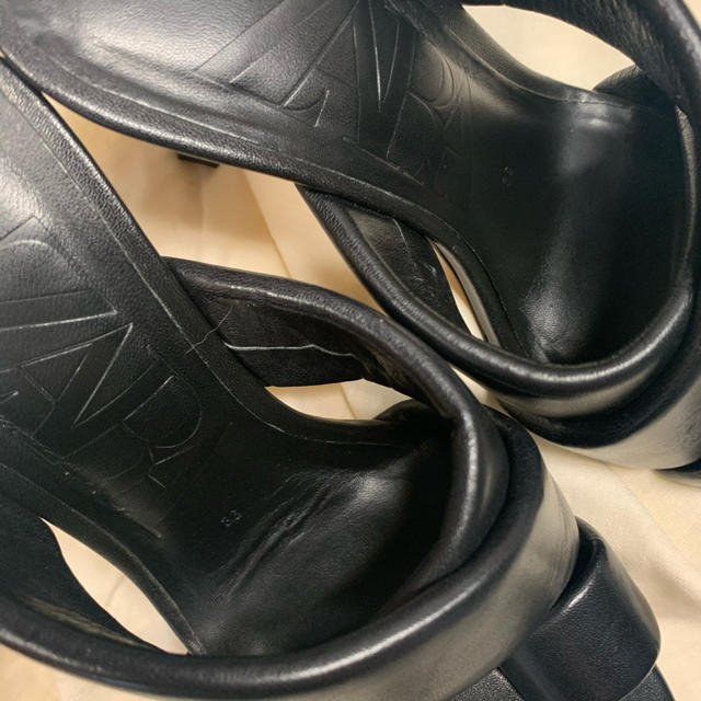 ZARA(ザラ)のZARA スクエアハイヒール　キルティング仕上げハイヒール レディースの靴/シューズ(ミュール)の商品写真