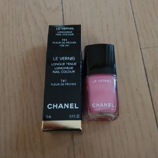 シャネル(CHANEL)のCHANEL シャネル ヴェルニ ロングトゥニュ 741 フルール ドゥ ぺシェ(マニキュア)